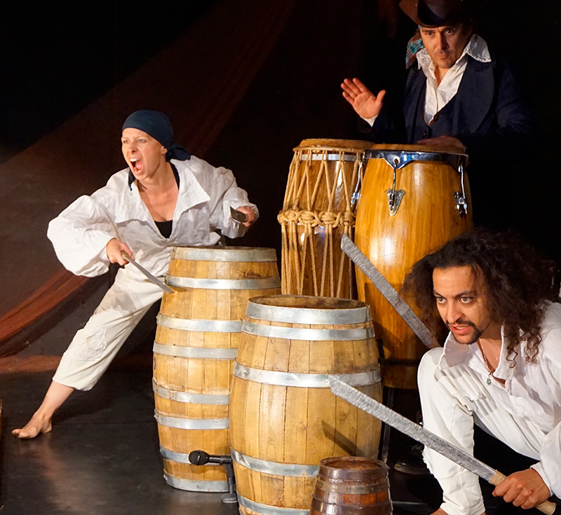 pirates-tonneaux